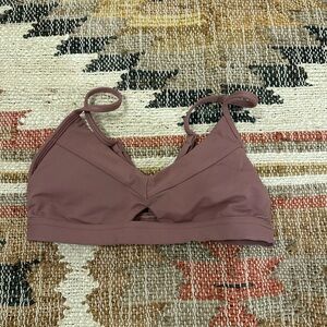 💜 Lululemon Align V-Neck Sports Bra - Ribbed Mauve/Dusty Pink - Size 2 ✨